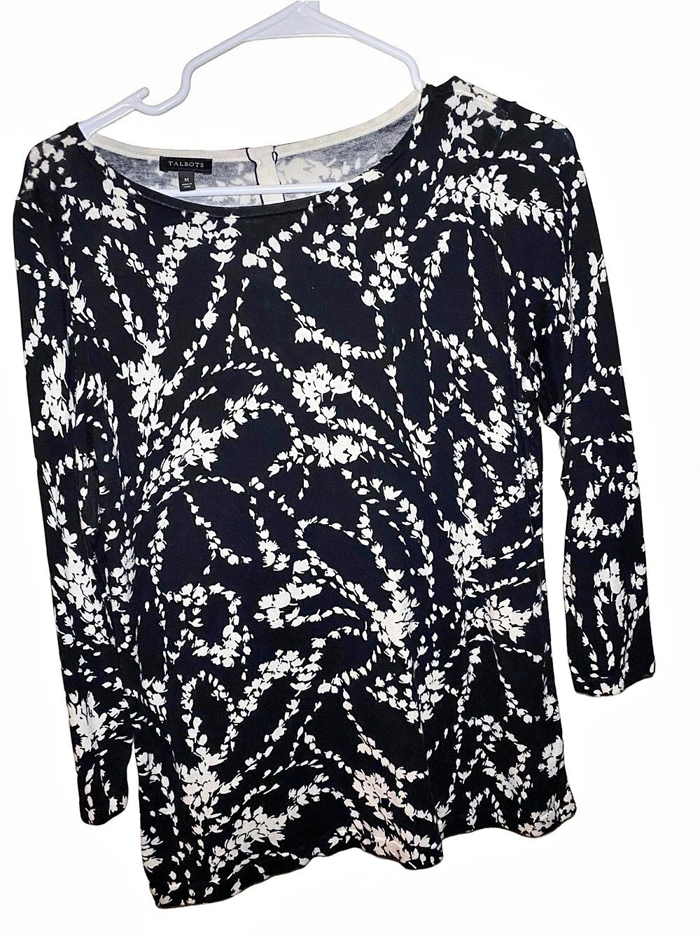 Talbots Black and White Floral Knit Top Black & White Floral Knit Top Size
